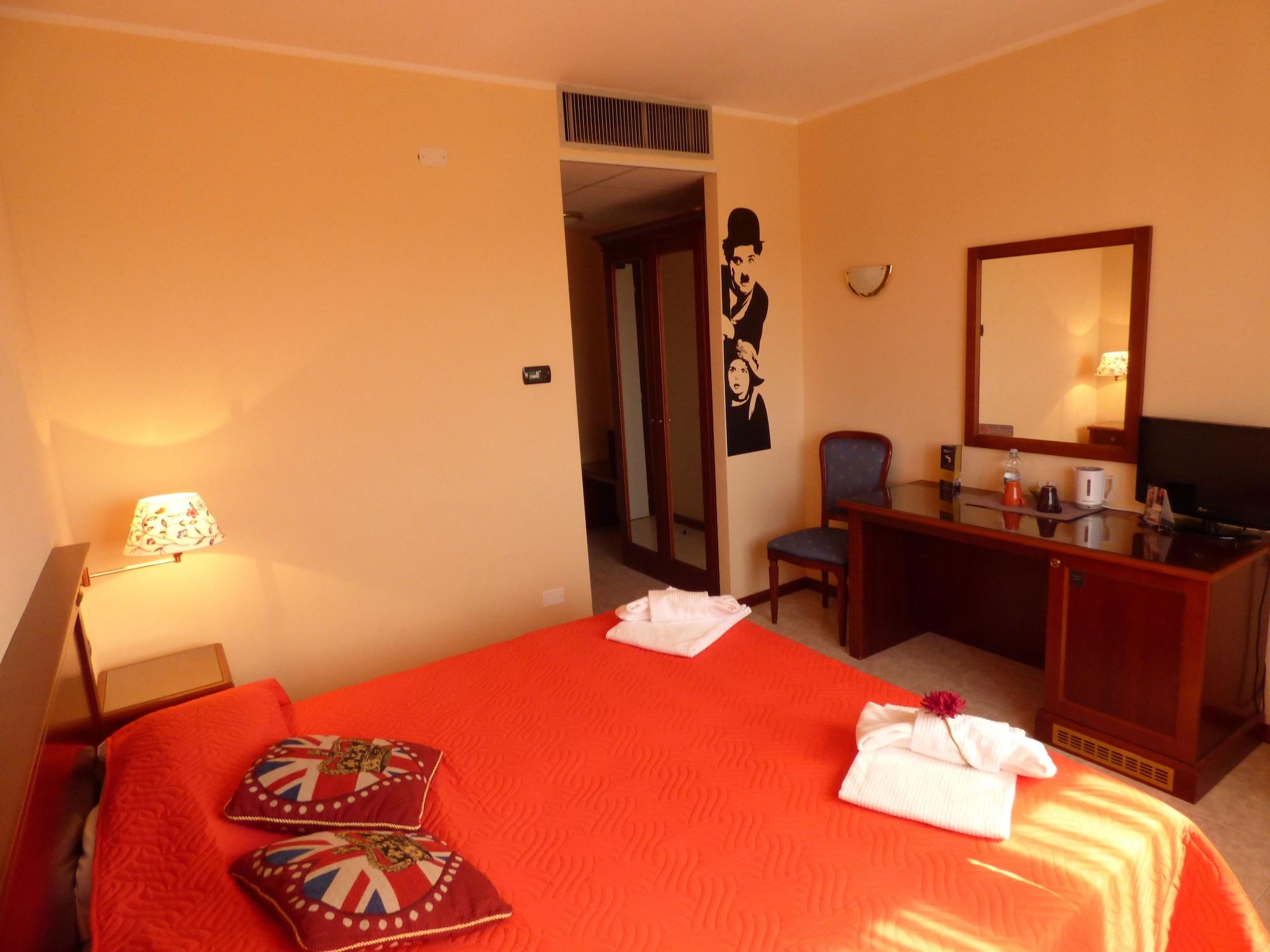 Hotel Fidenza Ngoại thất bức ảnh