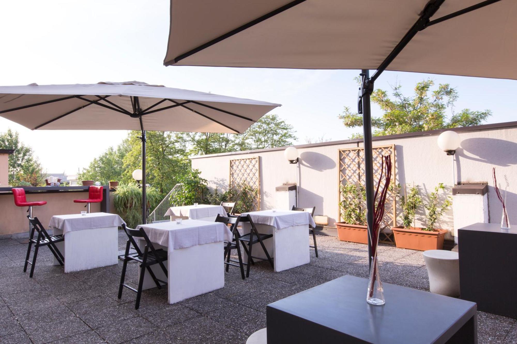 Hotel Fidenza Ngoại thất bức ảnh