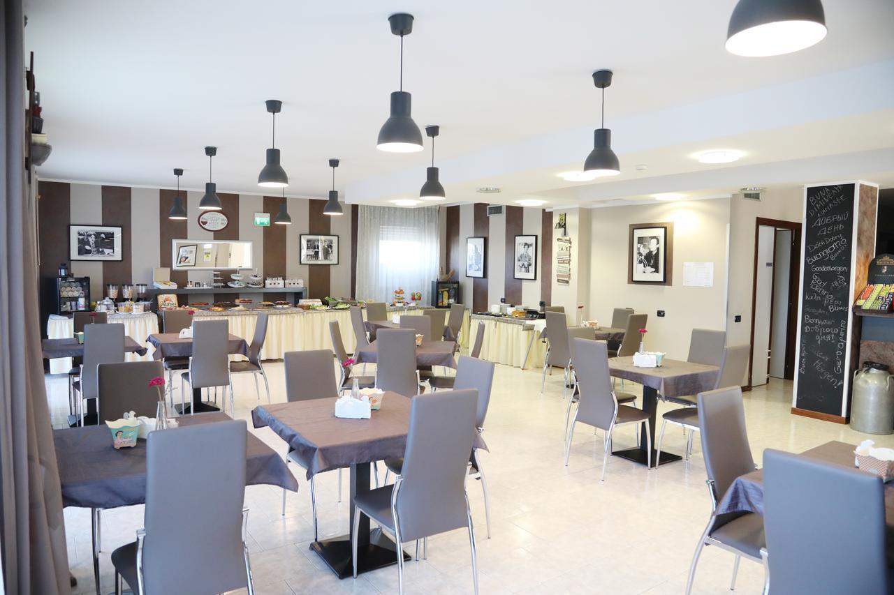 Hotel Fidenza Ngoại thất bức ảnh