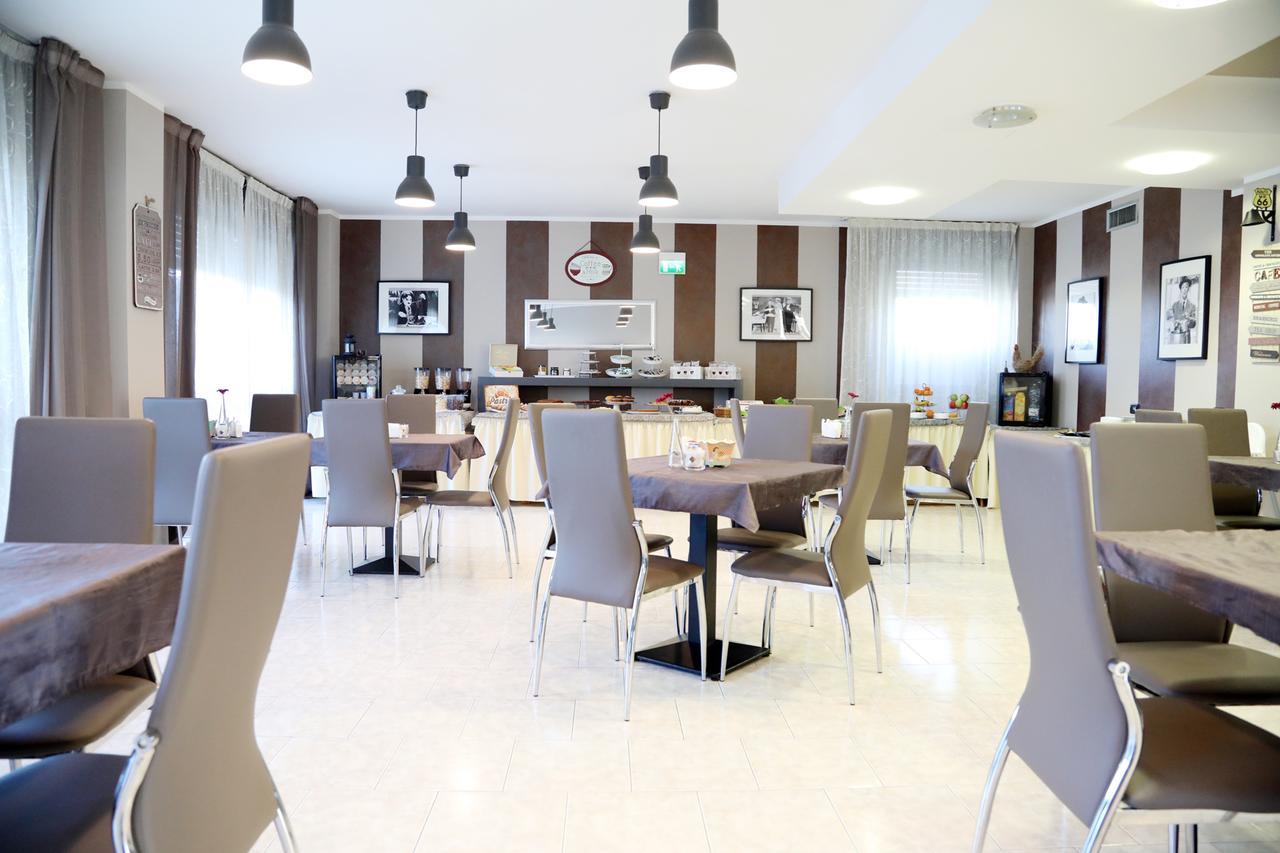 Hotel Fidenza Ngoại thất bức ảnh